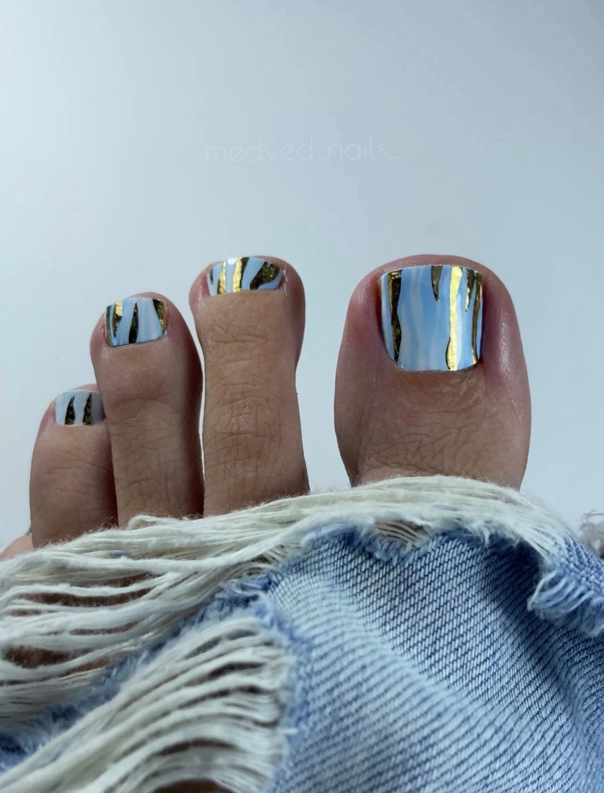 UA Slider Nail Wrap Films Pedicure Nail Wrap Films - Gold Foil – Full Toe Nail Art for Easy Pedicure