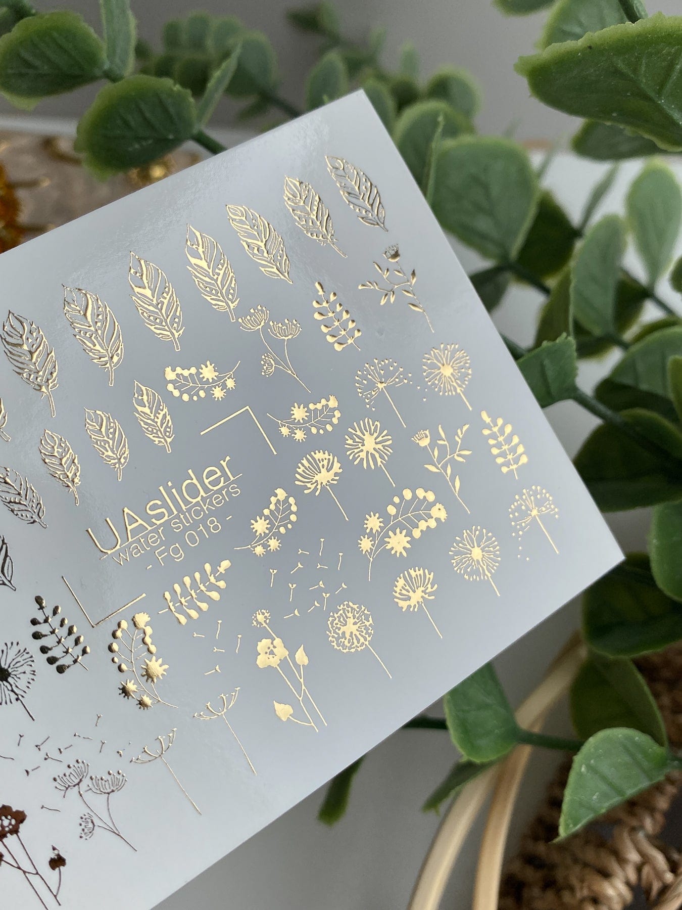 UA Slider 2D Nail Decal Gold Foil Nail Water Decal / Leaves / Dandelion Flower