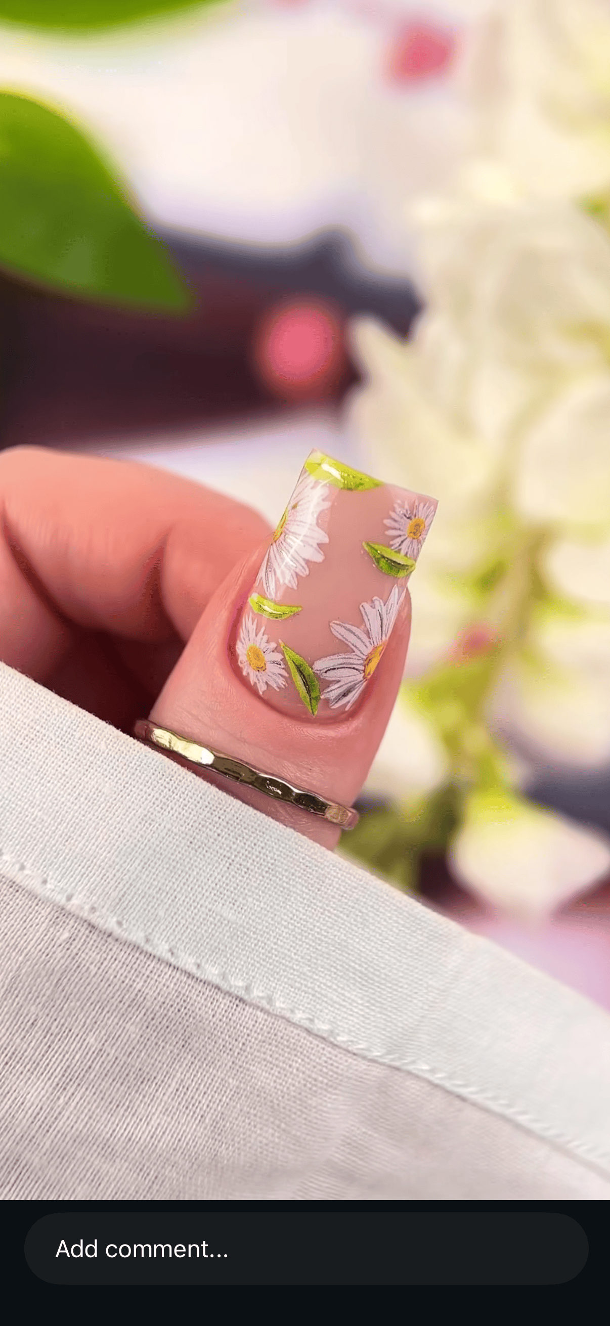 UASlider Nail Water Decals NCg-113 White Daisy Gold Foil Nail Water Decals - No Cut Botanical Floral Nail Art