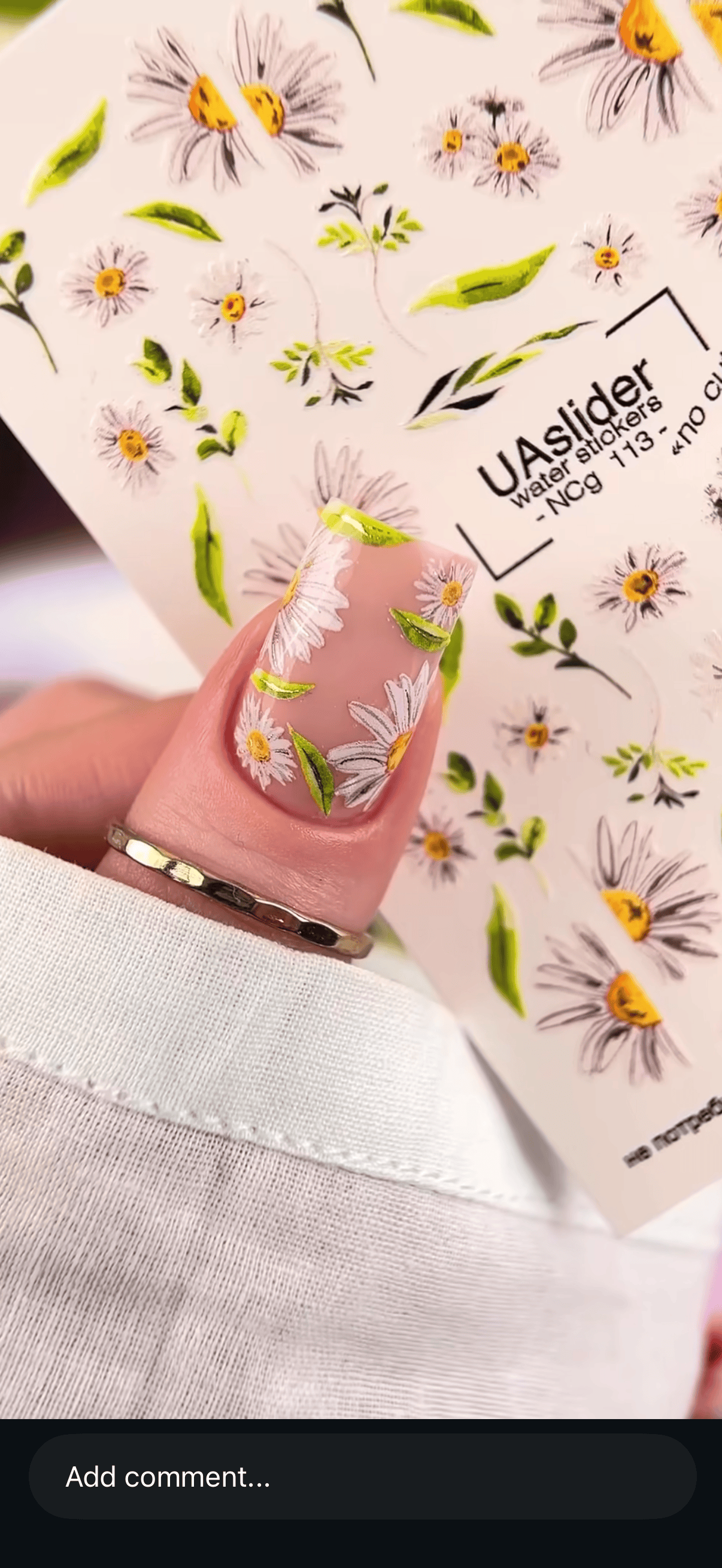 UASlider Nail Water Decals NCg-113 White Daisy Gold Foil Nail Water Decals - No Cut Botanical Floral Nail Art