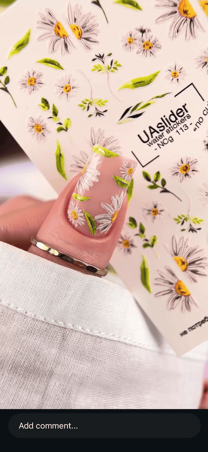 UASlider Nail Water Decals NCg-113 White Daisy Gold Foil Nail Water Decals - No Cut Botanical Floral Nail Art