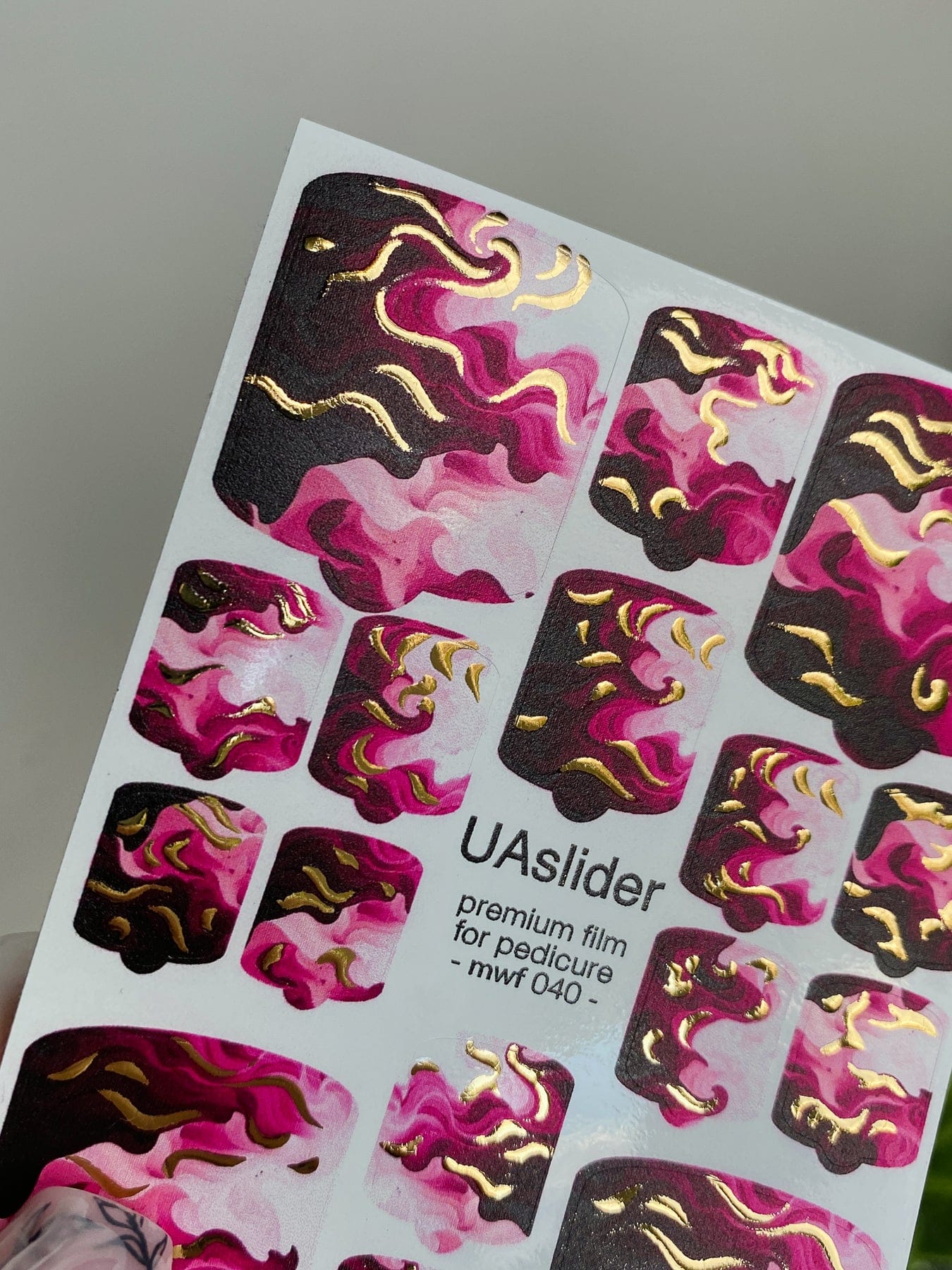 UA Slider Nail Wrap Films MWF-040 Pedicure Nail Wrap Films - Gold Foil – Full Toe Nail Art for Easy Pedicure